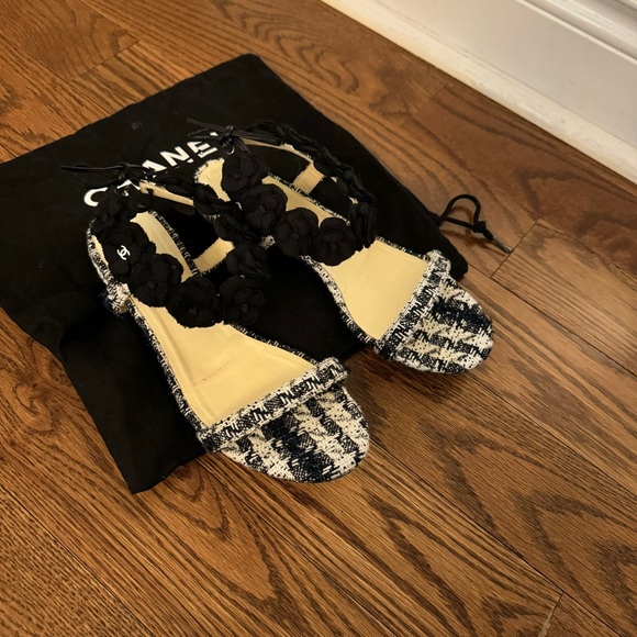 Chanel Tweed Sandals - Picture 2 of 14